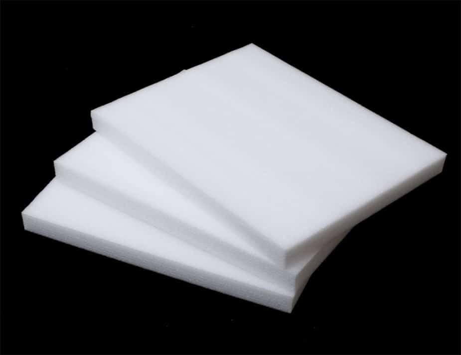 The difference between EPE and EPS We often hear that the packaging material is divided into EPE and EPS, but do you know any difference between them?  How is the protection of the product different?  EPE features: small density, good flexibility, high recovery rate, common materials are: EPE pearl cotton.  EPS: It has the characteristics of low water absorption, good thermal insulation, light quality and high mechanical strength. The common materials are: EPS good grain.