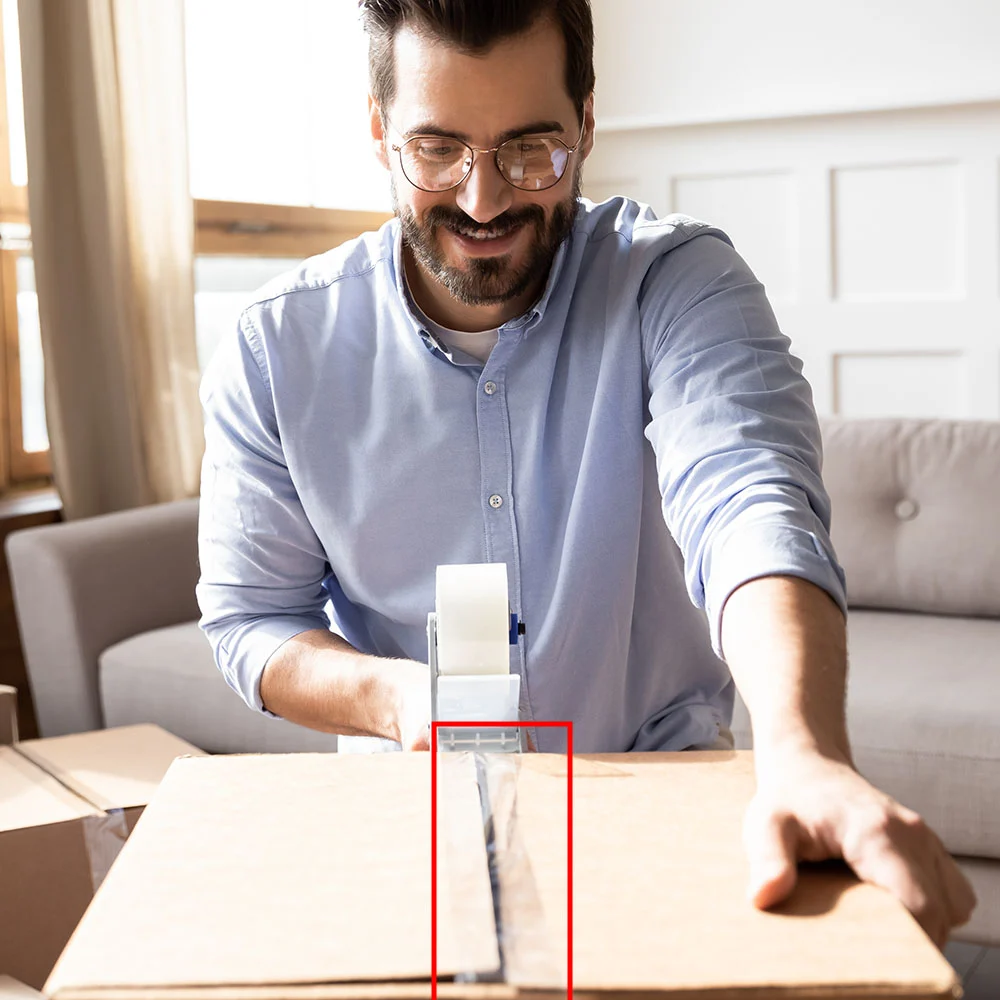 箱子過大，膠帶不夠寬，無法讓縫隙更密合