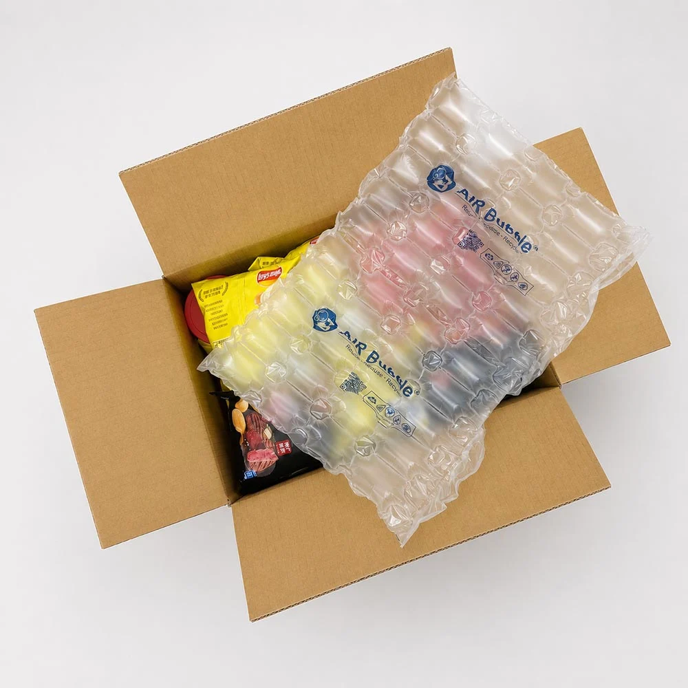 中元商品以氣泡布包裝餅乾與香品，降低裝箱碰撞與晃動 4
